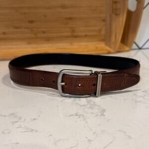 Columbia reversible black brown leather belt size 32 unisex casual versatile